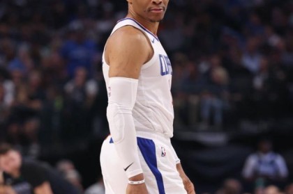 快艇总裁：韦少是了不起的球员 正在为他寻找下家