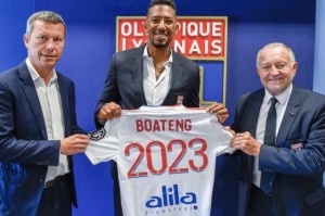 英超直播-离开拜仁后光速堕落！一年不到，博阿滕惨成这样了…