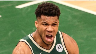 投注平台-字母背靠背40+10杀红眼 雄鹿扳回一城悬崖勒马